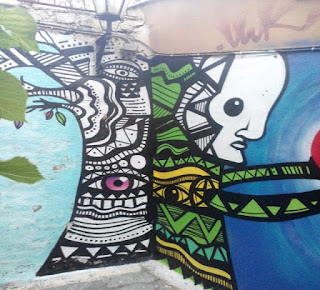 ΑΠΟΚΛΕΙΣΤΙΚΟ ΑΝΟΠΑΙΑ ΑΤΡΑΠΟΣ:ΑΠΟΚΡΥΦIΣΤΙΚΑ ΣΥΜΒΟΛΑ ΚΑΙ ΜΗΝΥΜΑΤΑ ΣΕ ΤΟΙΧΟΥΣ ΤΗΣ ΑΘΗΝΑΣ (ΣΤ’ΜΕΡΟΣ)