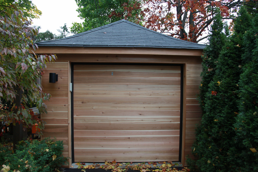 8FOOTSIX: Cedar garage