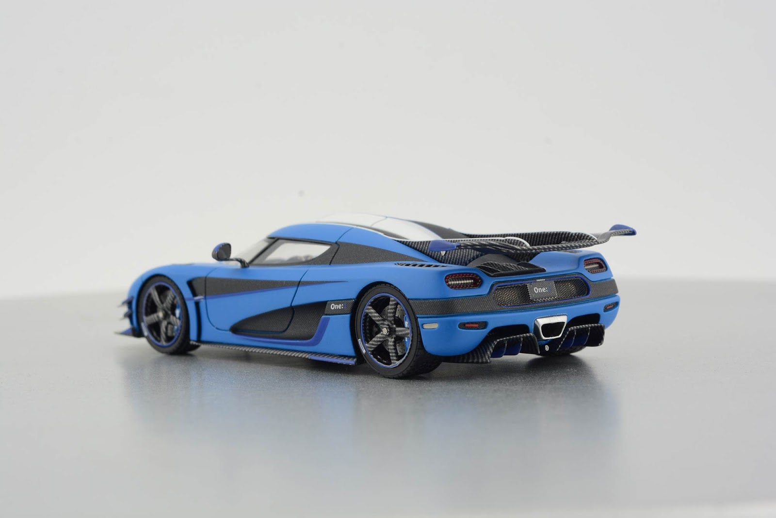 CARS koenigsegg model car