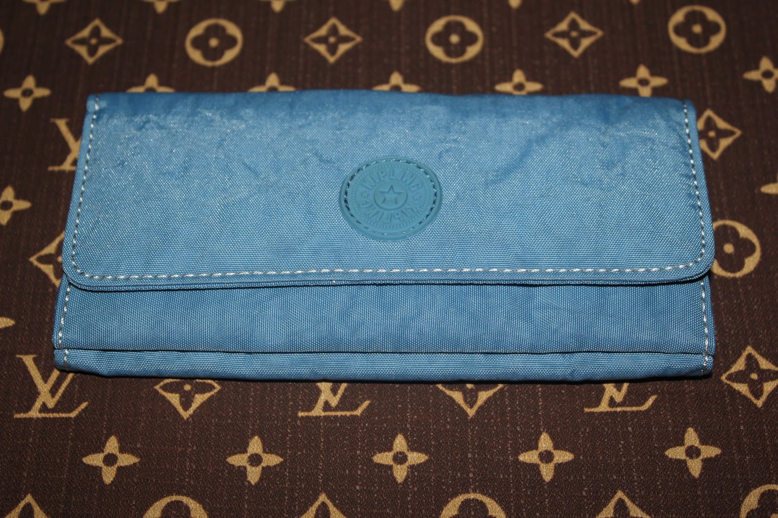 BAGay Sayo Big Kipling Wallets from Vietnam