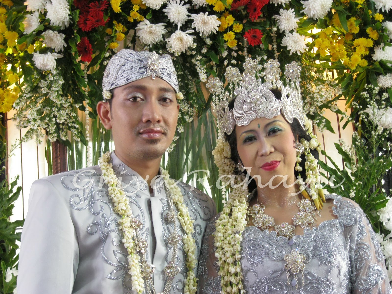 baju pengantin solo putri 