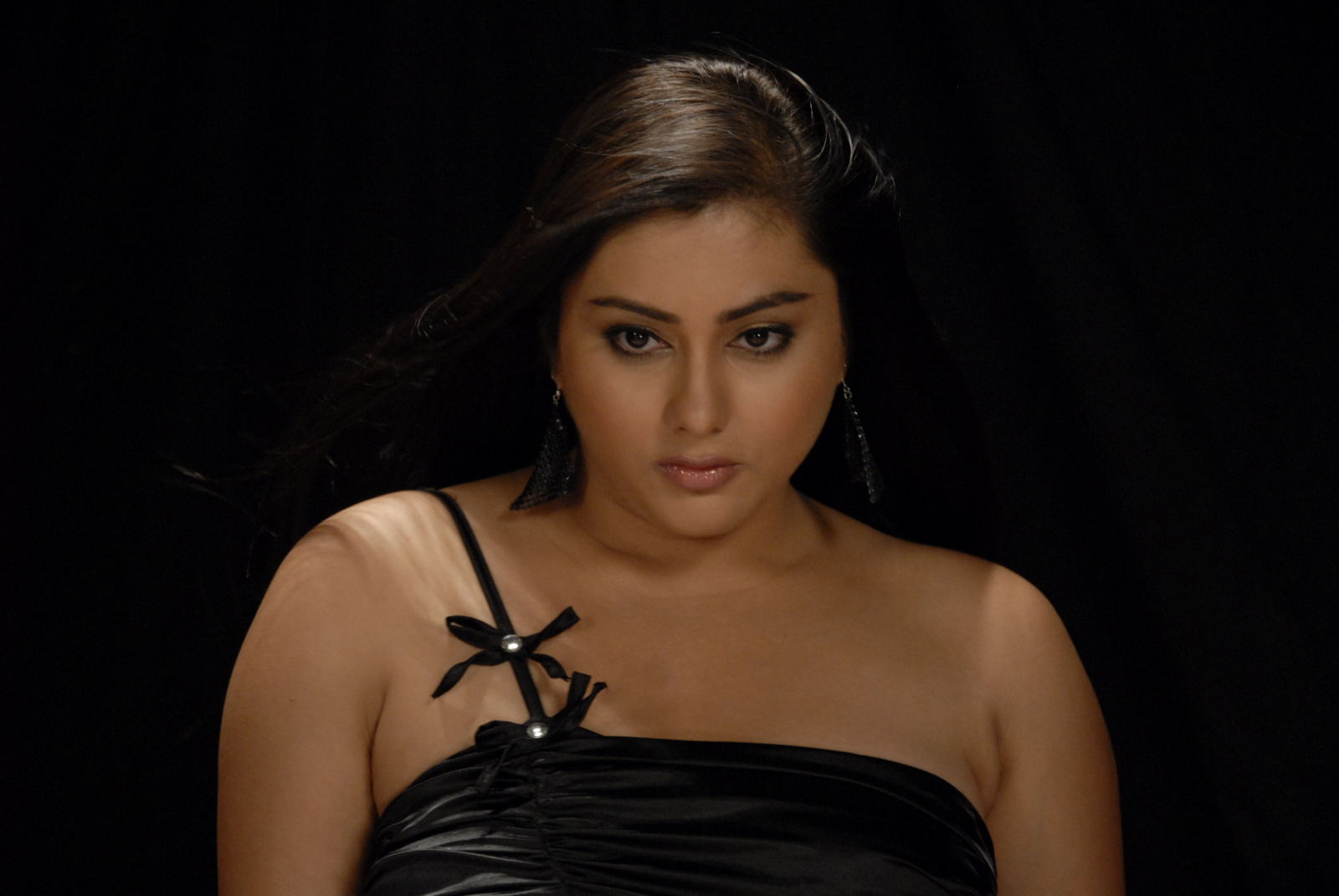 Indian Movie Updates,Telugu,Hindi,Tamil Movie Hot And Spicy Galleries