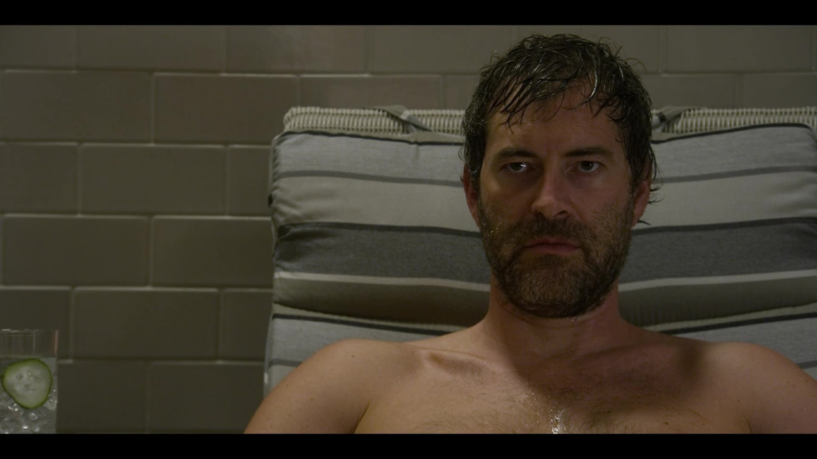 ausCAPS: Mark Duplass nude in Goliath 2-02 "Politics"