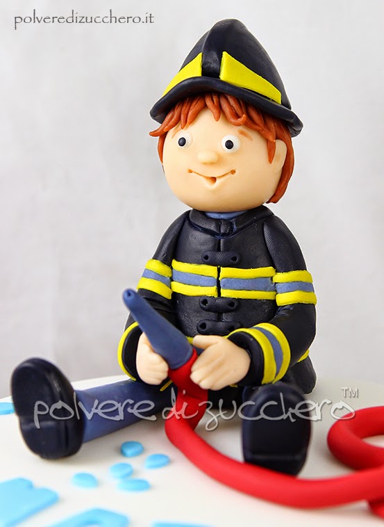 torta pompiere fireman cake polvere di zucchero torta decorata bambini cake design