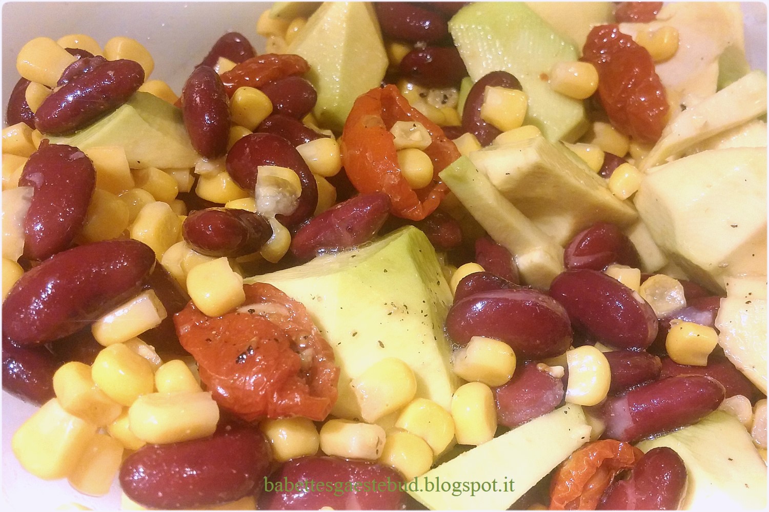 Babettes gæstebud. Avocado, corn and red beans salad