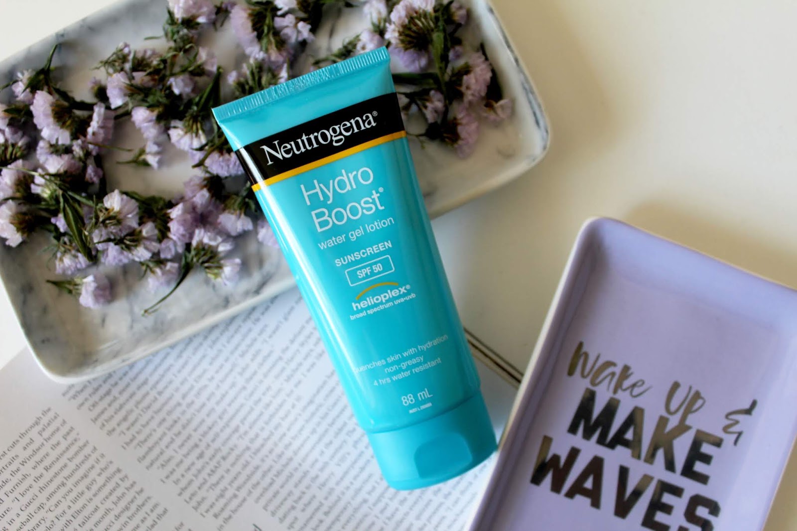 Review Neutrogena Hydro Boost Water Gel Lotion with SPF 50