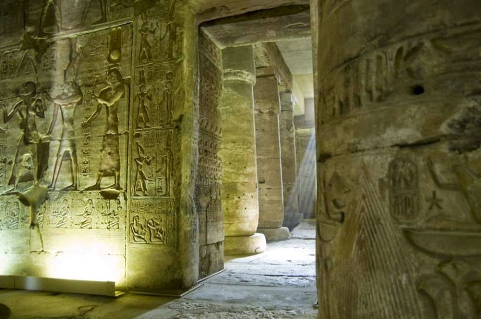 Cajón de Sastre Misterioso INTERIOR DEL TEMPLO DE SETI I, EN ABIDOS