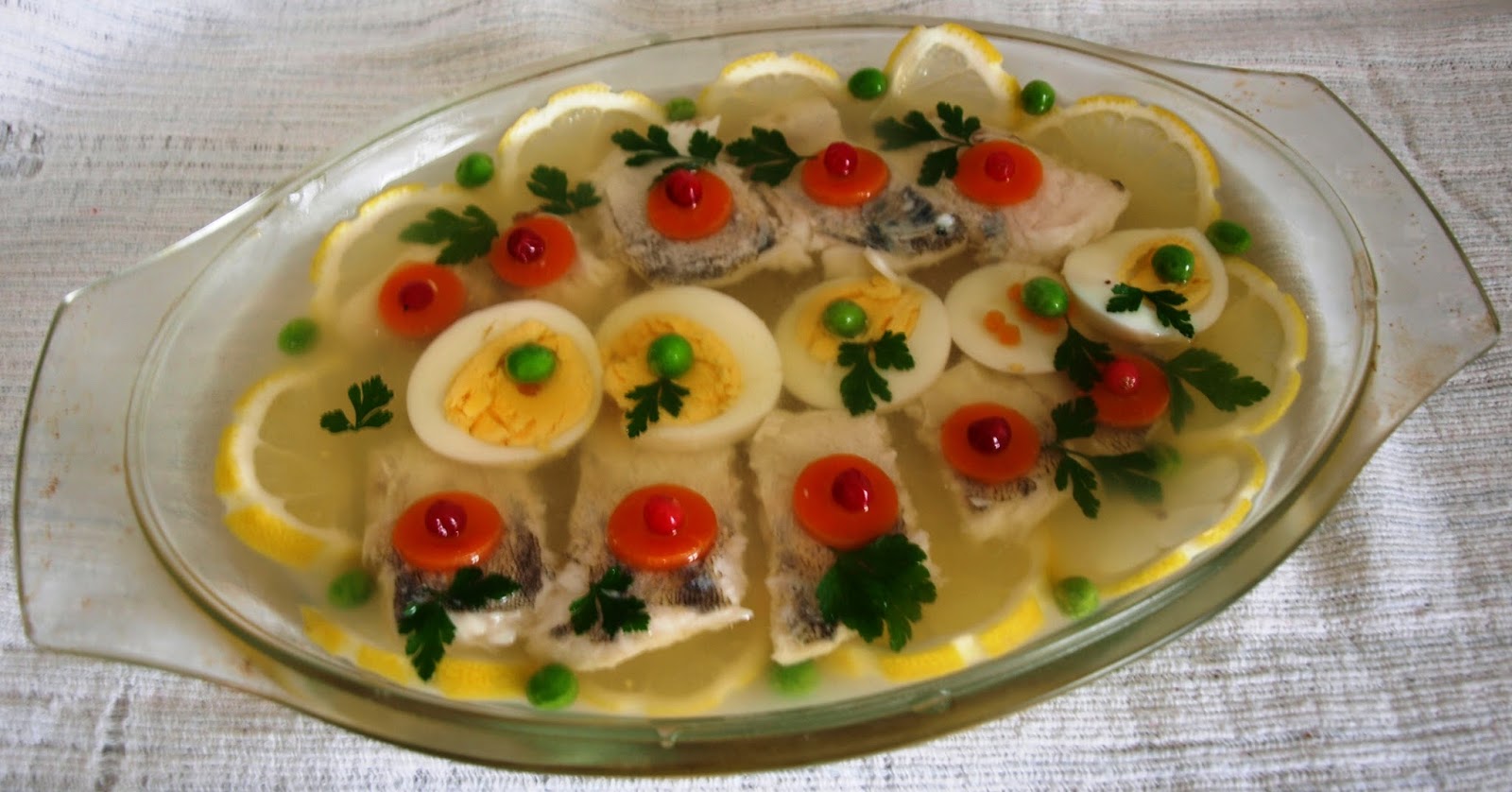 FILE DE ŞALĂU ÎN ASPIC