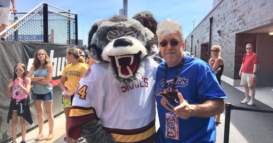 Chicago Wolves Mascot Skates bobblehead