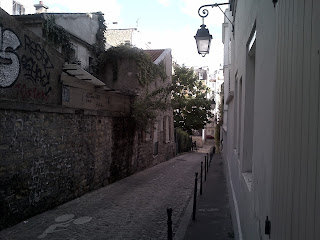 La montée vers la Buttes-aux-Cailles, déjà une allure village. Buttes-aux-Cailles, une allure village.