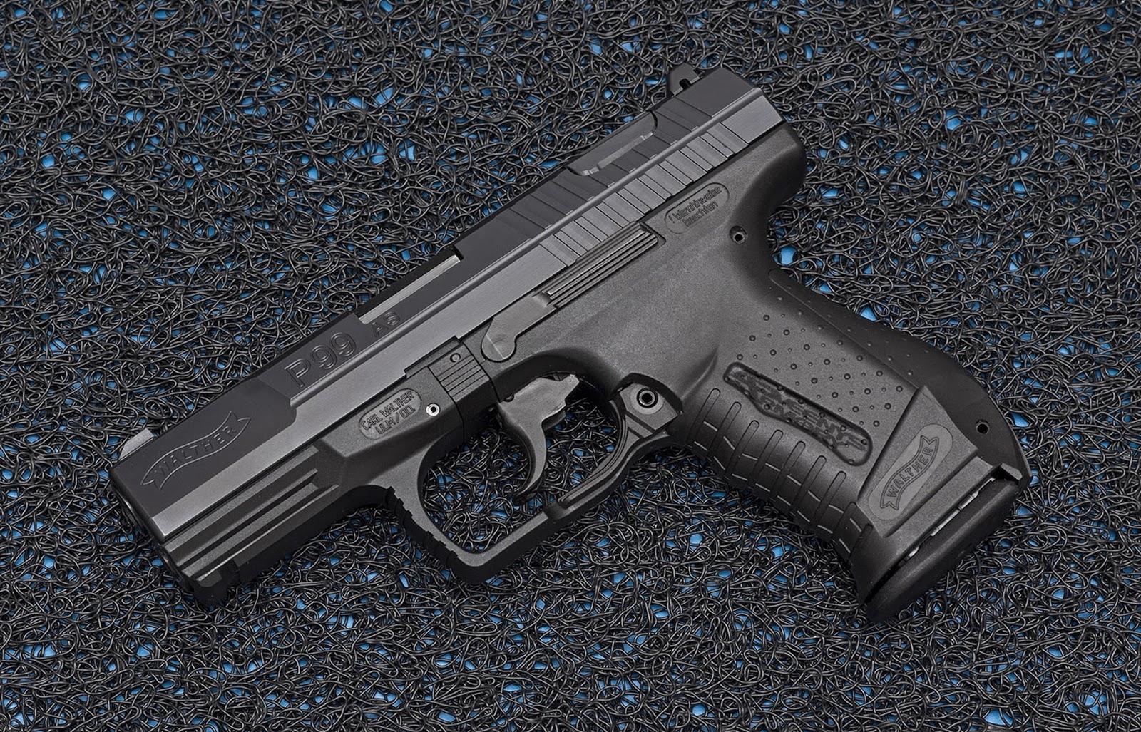 Walther p99. вальтер п99 боевой. пистолет walther p99. ваз 2108 черная зимой. нп 99.