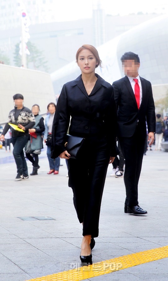 오늘자 박규리 (서울패션위크) | 인스티즈