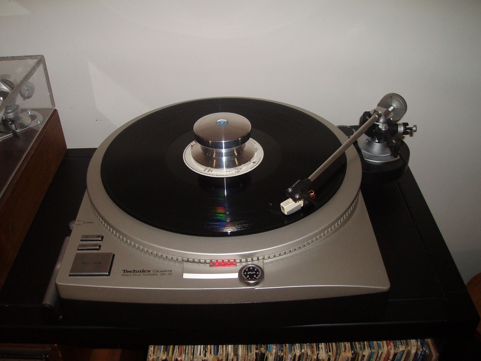 Old Turntables Technics SP 25 Audio Technica AT 1120