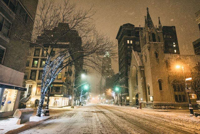 Photographer Captures An Eerily Empty New York City Photographer Captures An Eerily Empty New York City