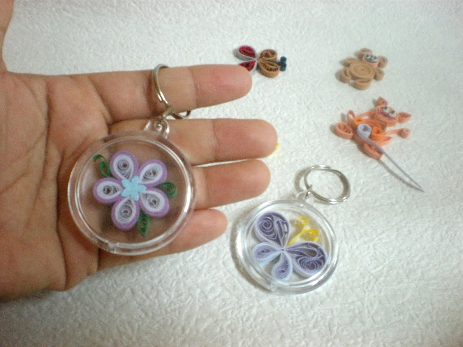 Crafty Diva's ♥QUILLING KEYCHAIN