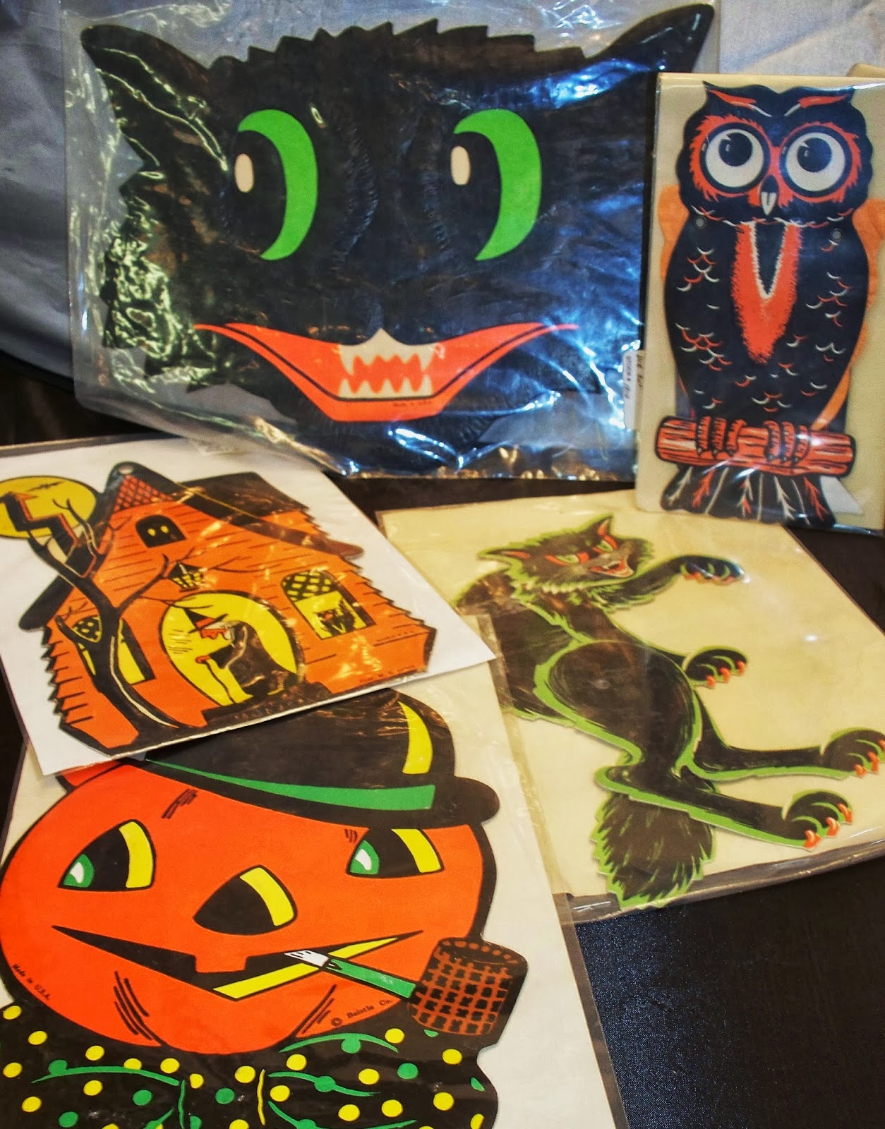 Antiques Attic 2 HALLOWEEN COLLECTIBLEs Noise Makers, Die Cut