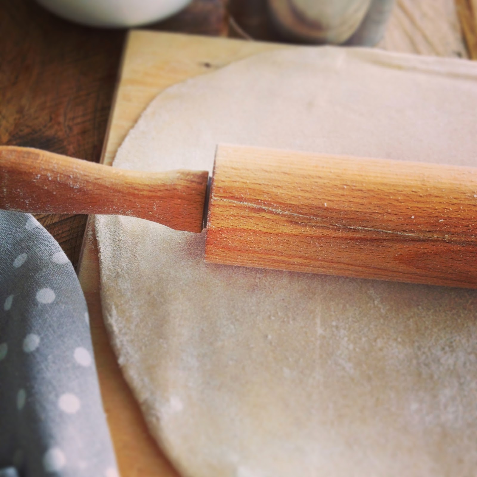 ingredientista.english Wholewheat empanadas with lamb and savoy