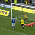 Insolite: Il marque son penalty et va provoquer le gardien de but (Vidéo)