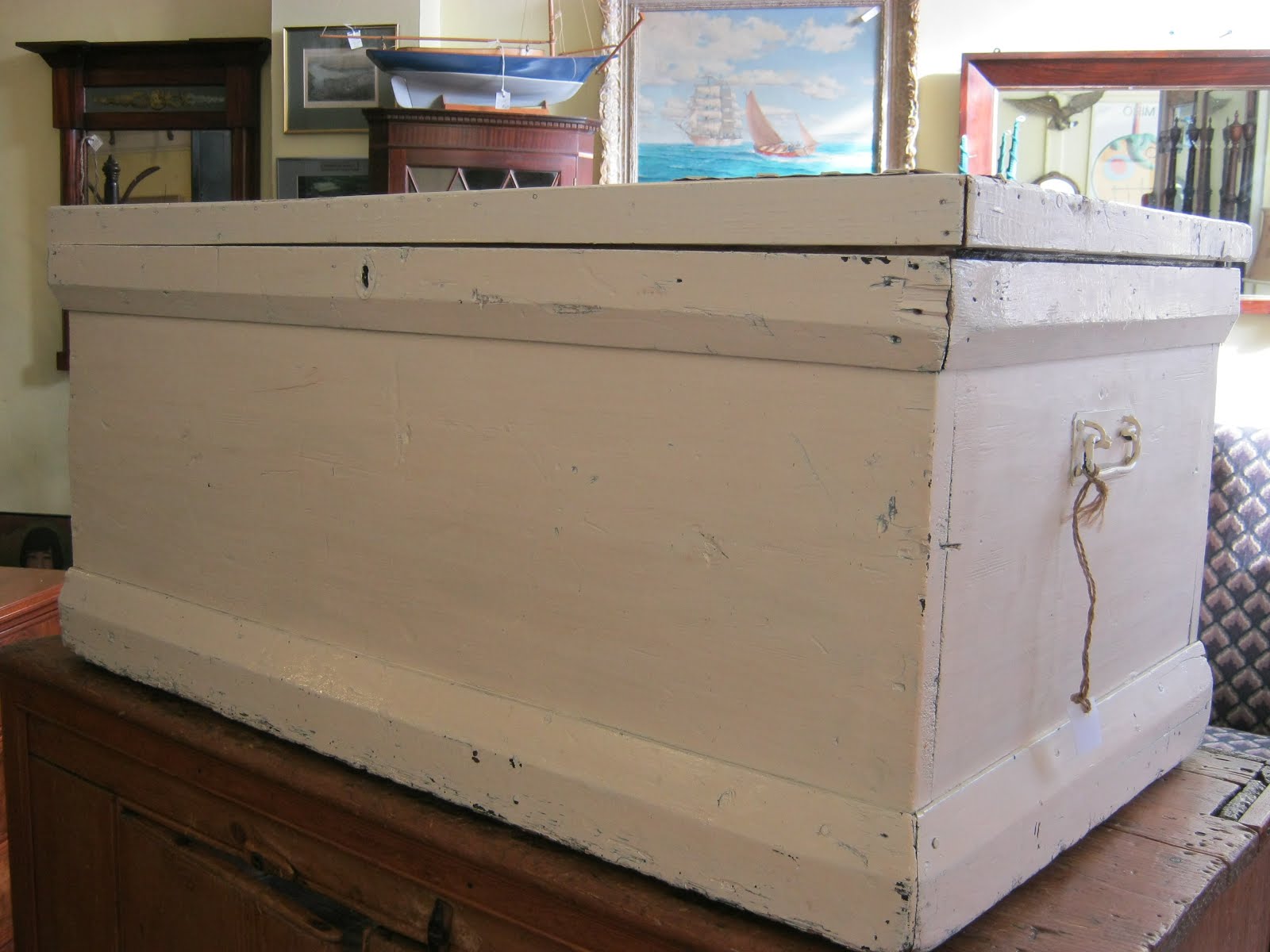 Funk & Gruven AZ ANTIQUE PINE BLANKET BOX