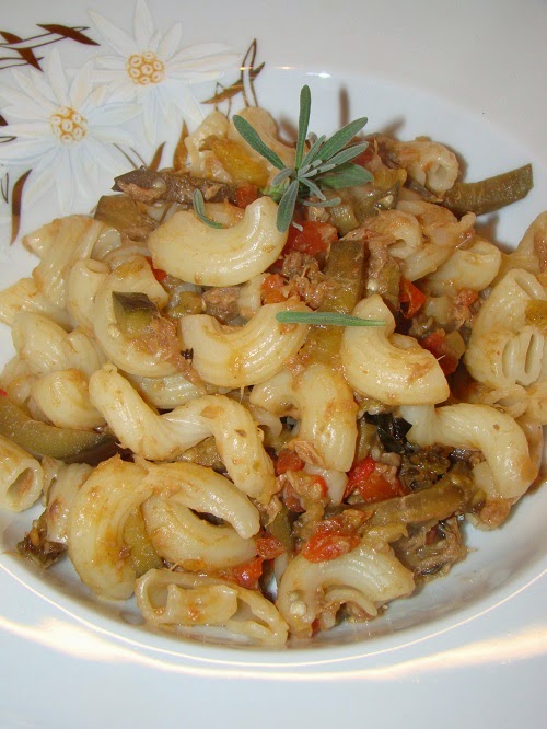 Paste cu vinete si ton