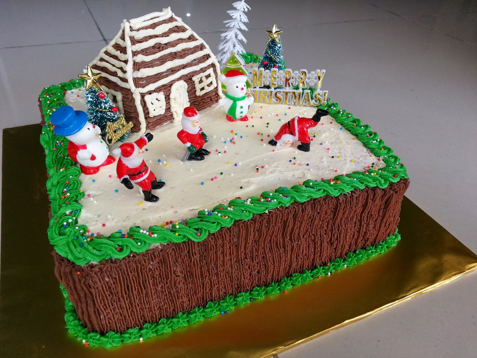 Gingerbread cake taste Cakes By Mercy: Showstopper of the day, Christmas House Cake