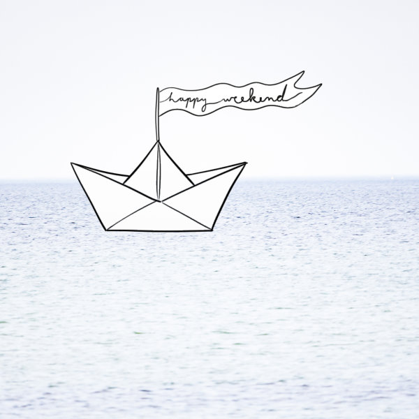 Happy Weekend: Papierboot auf der Ostsee! Happy Weekend: Papierboot auf der Ostsee!