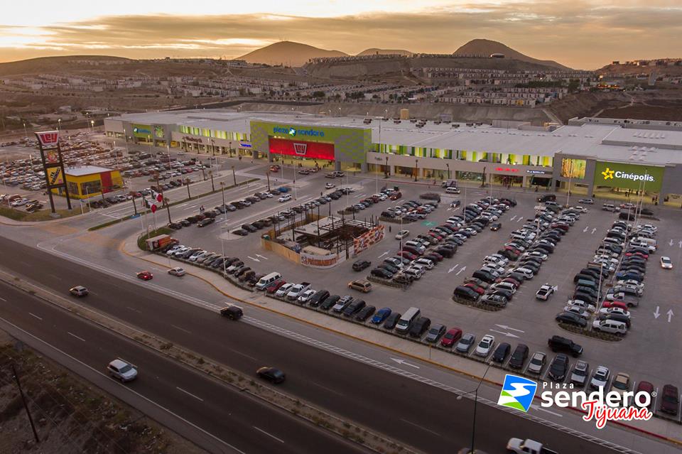 Resultado de imagen para PLAZA SENDERO, BOULEVARD 2000 EN TIJUANA