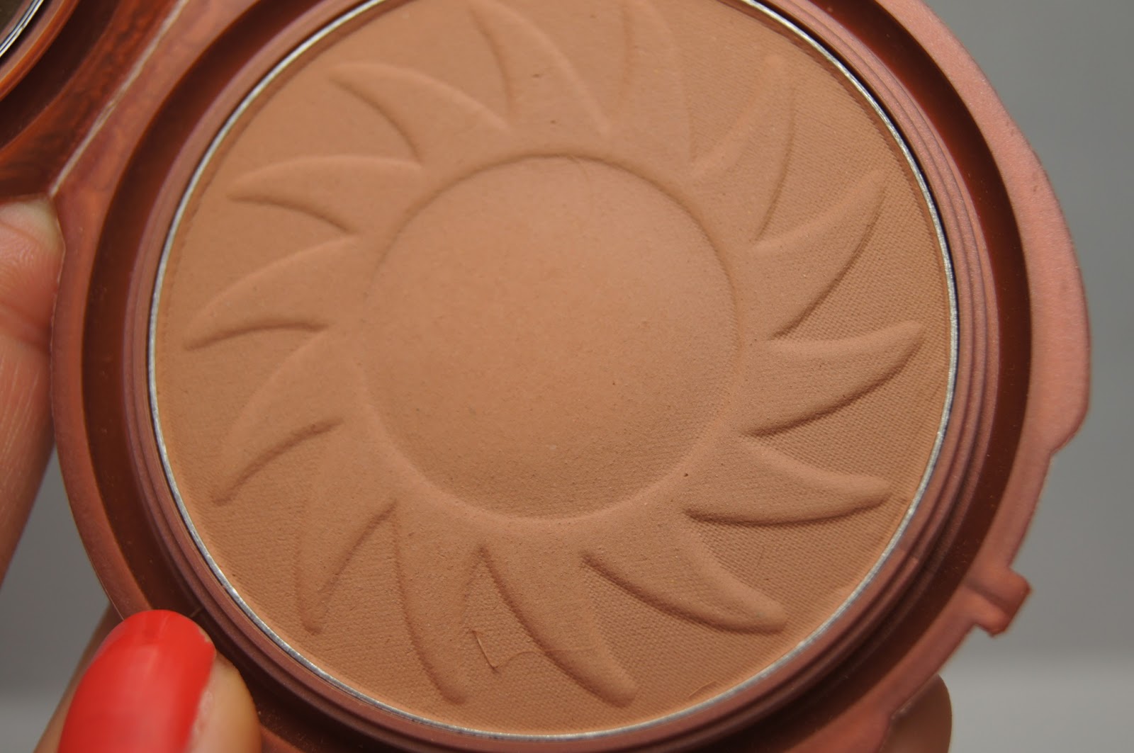NYC Smooth Skin Bronzing Face Powder in Sunny