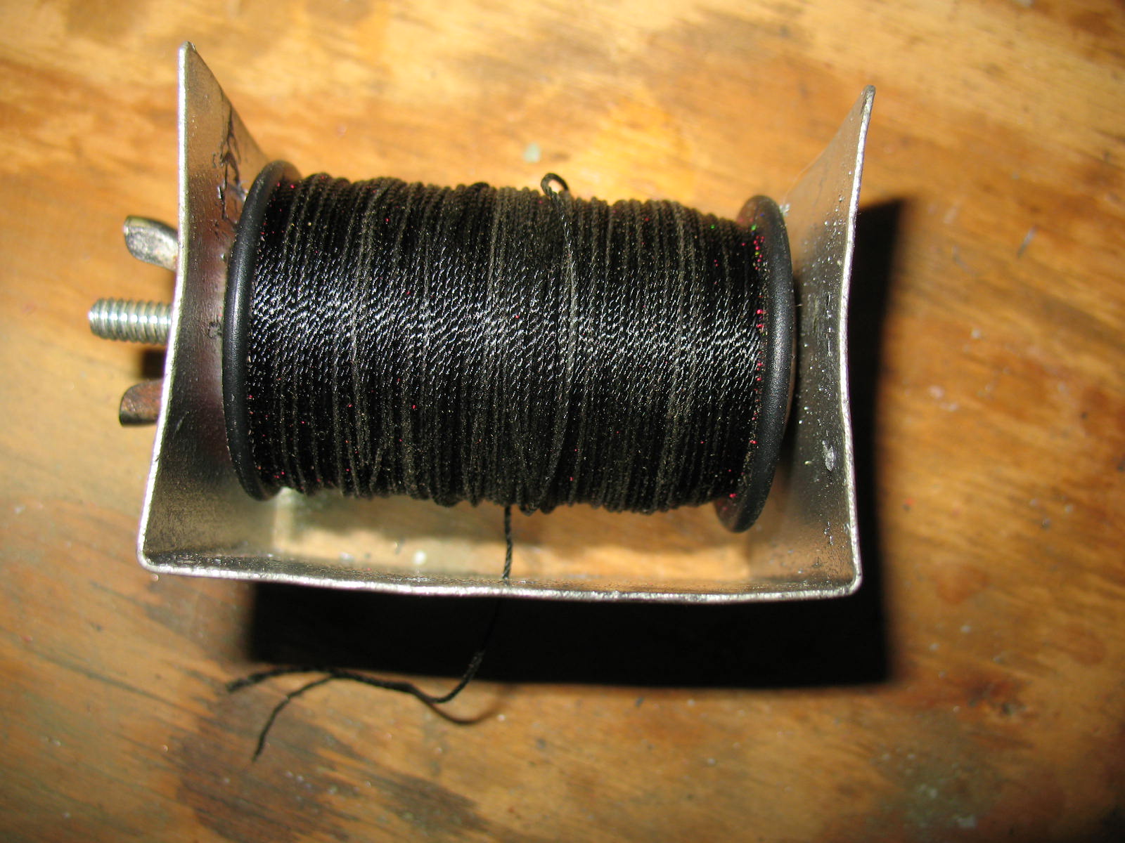 Sensible Survival Make a Continuous Loop Bowstring Part 1