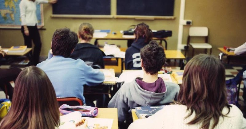 Il MIUR: Assunzioni docenti 2018, 18mila posti liberi alle scuole superiori.