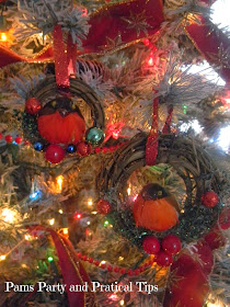 Mini wreath ornament with bird in a nest 