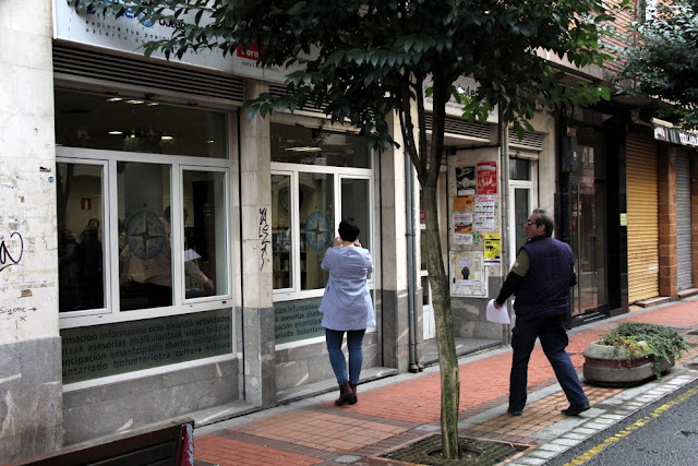 Exterior de la oficina de información juvenil