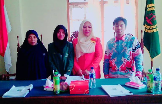 kelebihan melanjutkan pendidikan di bangku kuliah