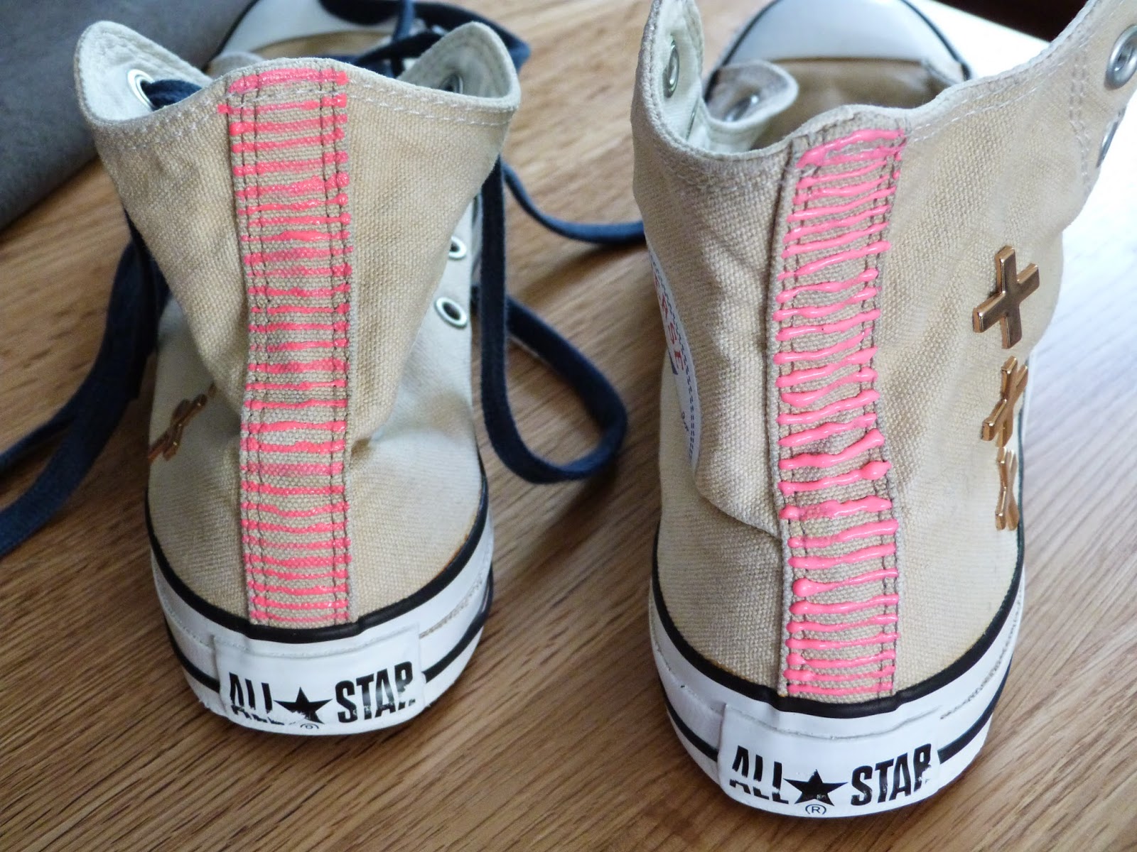 Les Voyages Immobiles DIY customiser ses Converse