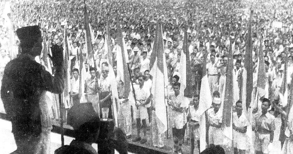 CONTOH CARA BERPIKIR SINKRONIS DALAM SEJARAH Home Business