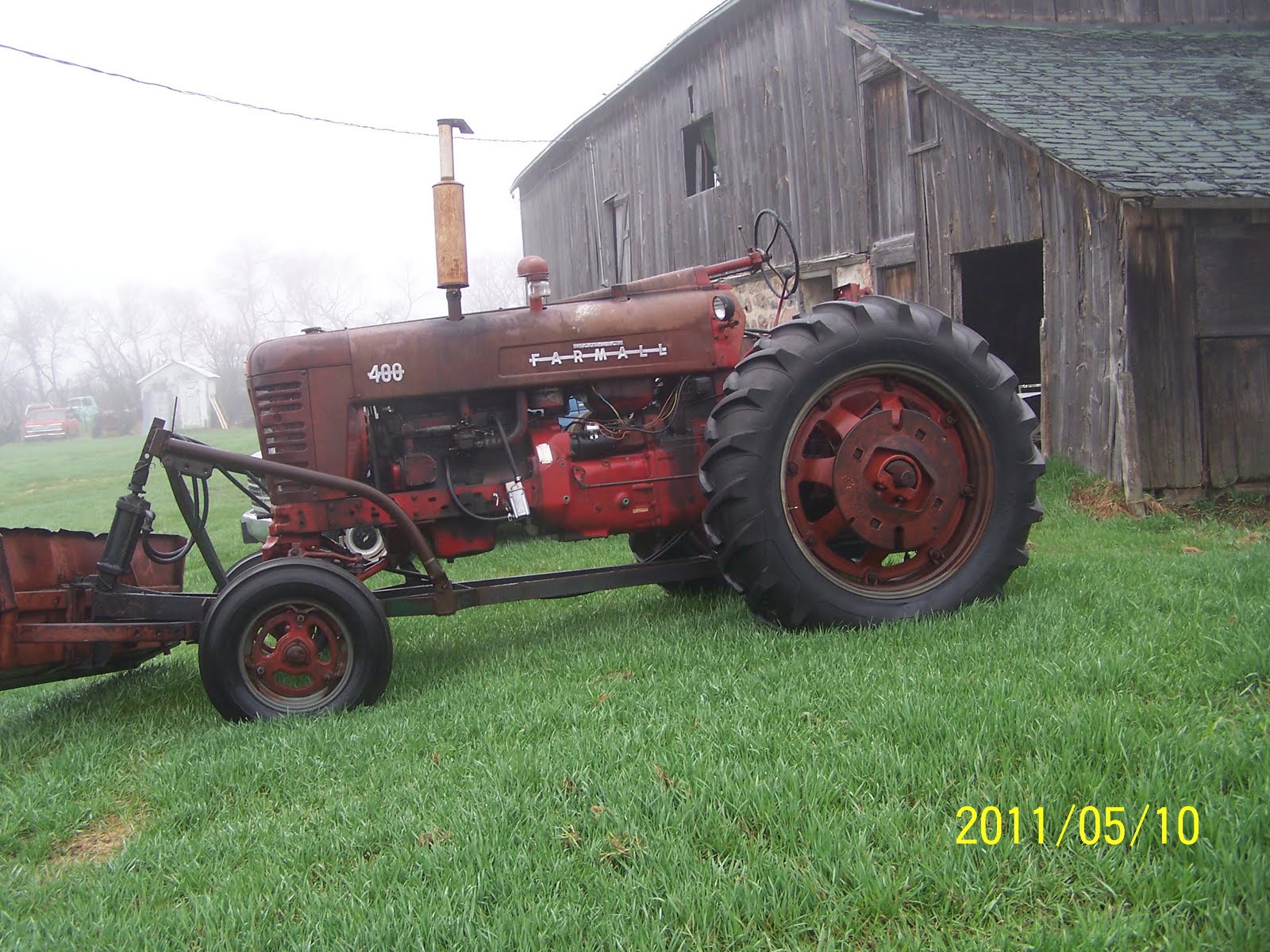 different-coloured-junk-farmall-400-gas