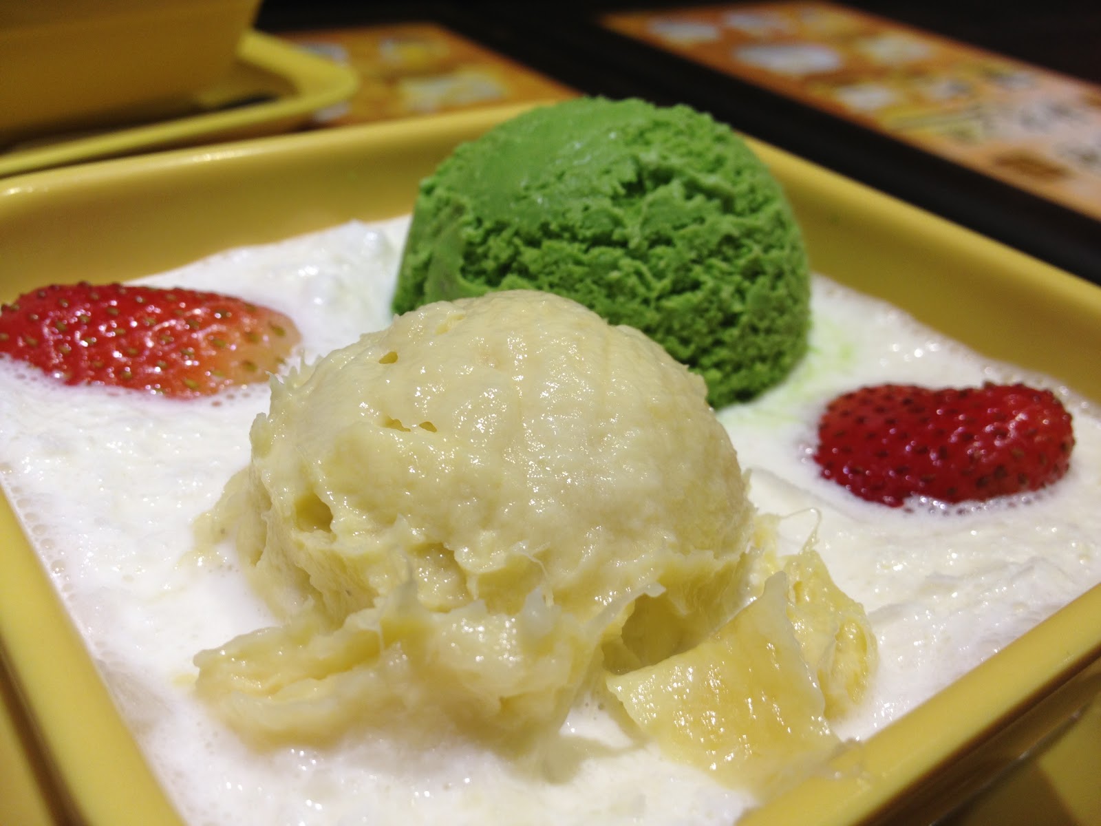 Honeymoon Dessert has a much more varied and a wider selection of hot