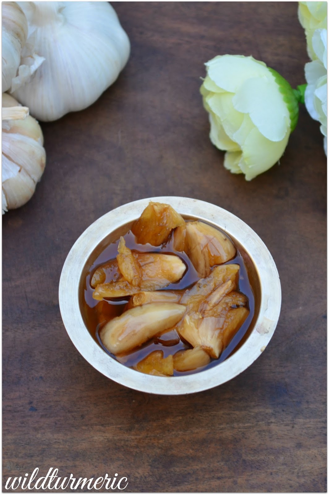 5 Top Health Benefits Of Eating Raw Garlic & Honey In Empty Stomach