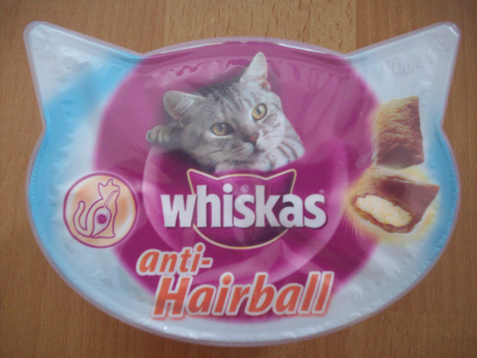 Stéphanies Shopping- und Testblog: Whiskas Anti-Hairball im Test