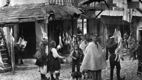 Παραμυθιά, γιατί φορείς τα μαύρα; Οι Γερμανοί μου σκότωσαν 49 καμάρια 1943