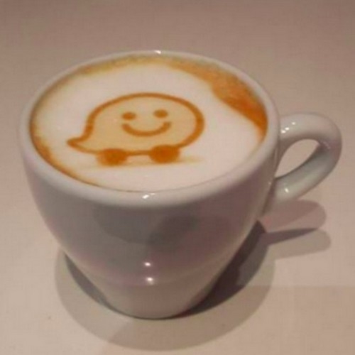07-Waze-Ripple-Maker-Personalise-your-Coffee-with-Images-and-Text-www-designstack-co