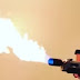 EL LANZALLAMAS ANTIZOMBI DE ELON MUSK, SE ENTREGARÀ CON UN EXTINTOR