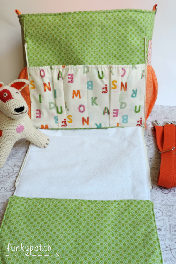 Bolso-mochila en tela para bebé,personalizado y hecho a mano