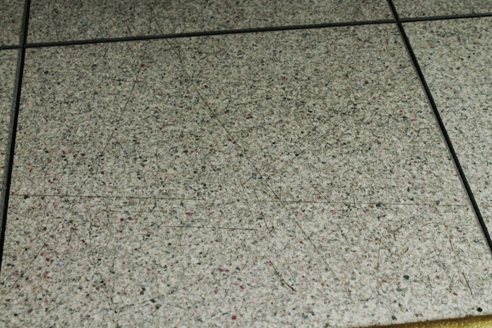 Vegetables and Vinegar: How to get rid of scratches in vinyl floors