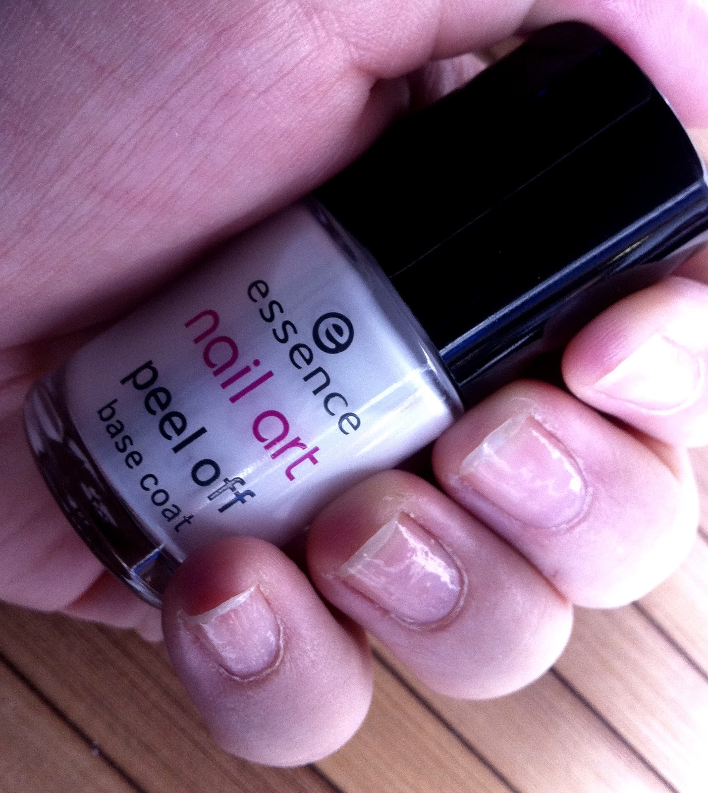 Essence Peel off base coat funambul(in)e Essence Peel off base coat Essence Peel off base coat funambul(in)e Essence Peel off base coat