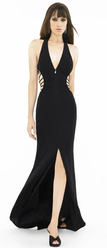 Vestido negro Vestido negro de sirena con abertura en la parte inferior que deja mostrar las piernas