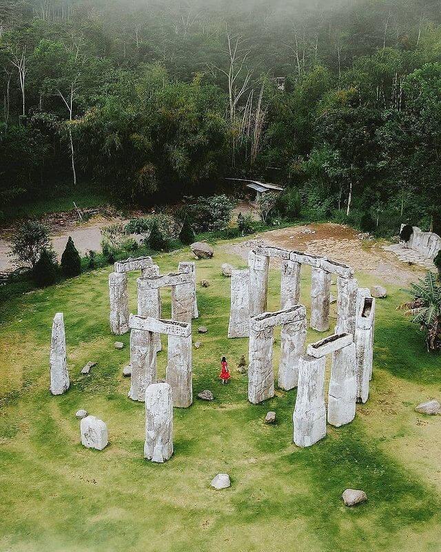 Stonehenge Merapi - foto instagram dongvns