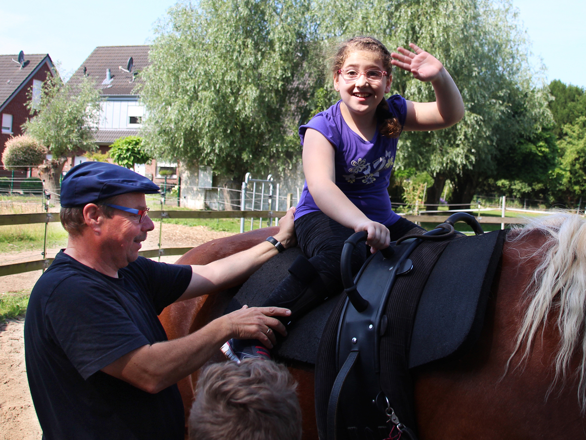 Lorena aus dem Kosovo ist wieder da! westreporter newsdesk