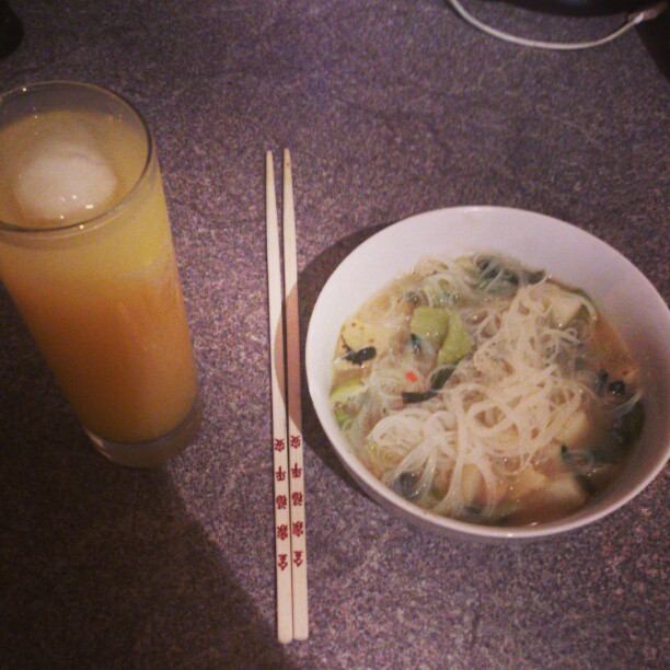 Veganistik Miso soup with Rice Noodles, Pak Choi and Seasonal Squash