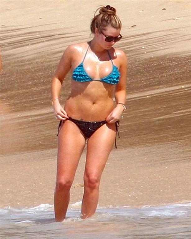 Itsy Bikini: Holly Valance